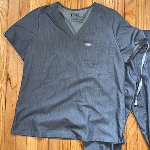 Figs scrubs